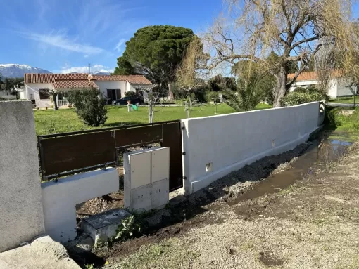 Mur en brique avec fermeture 